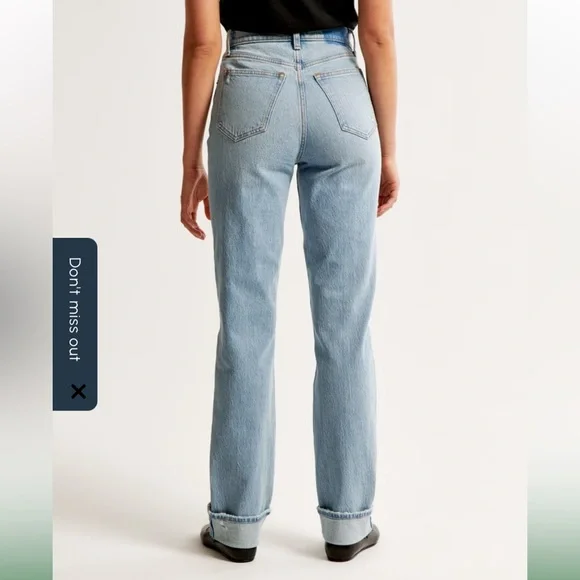 Abercrombie & Fitch Light Wash Denim Jeans - Picture 5 of 11